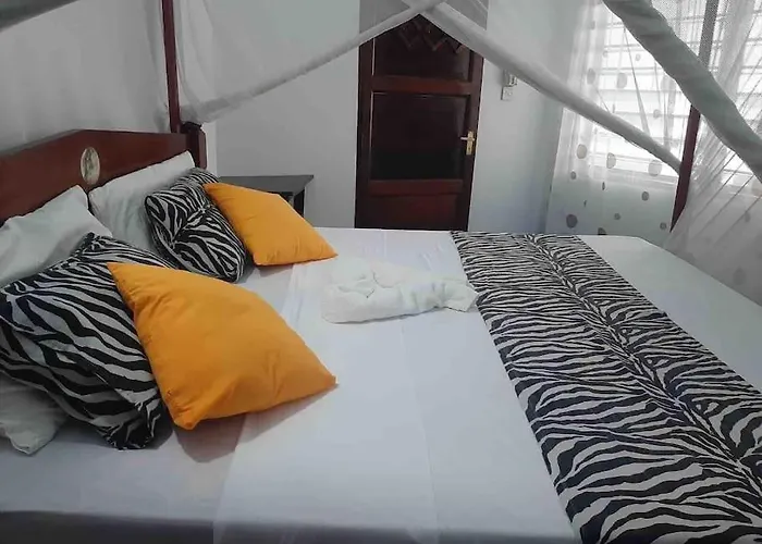 Cosy Apartment In Malindi Beach